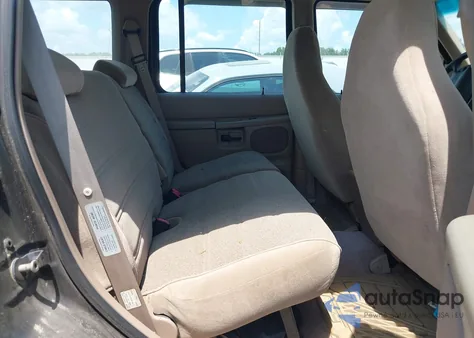 1998 Ford Explorer Eddie Bauer/Limited/Xl/Xlt from USA, damaged, VIN 1FMZU34X4WUC94388